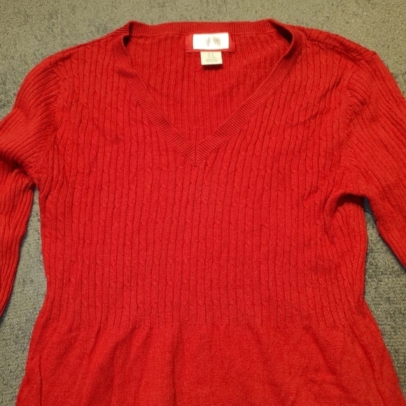 𝅺Red maternity sweater Small - Picture 3 of 4